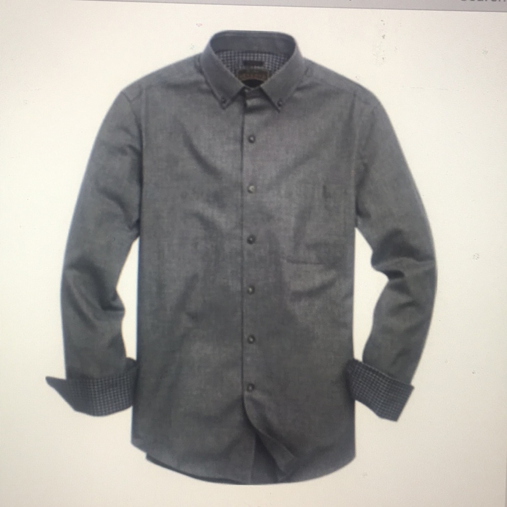 Men’s long sleeved grey dress shirt